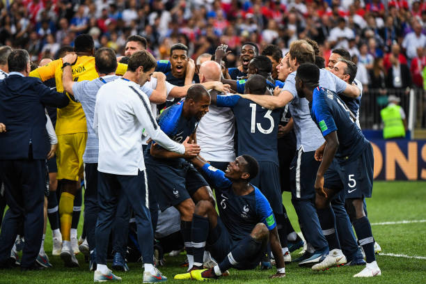 基梅开二度 基梅开二度