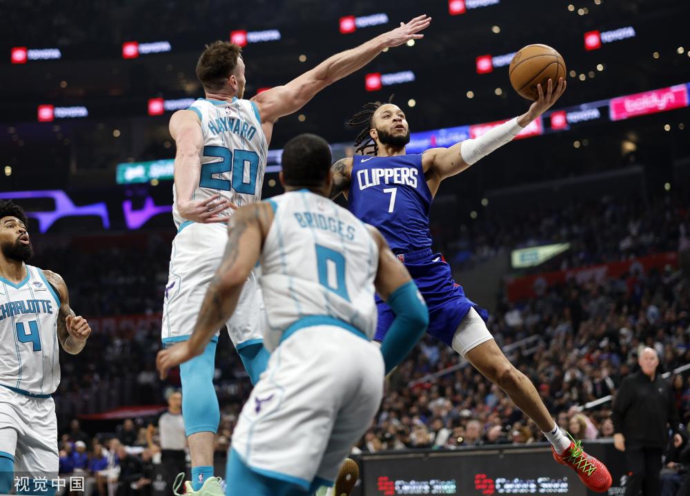 也影響到球 也影響到球